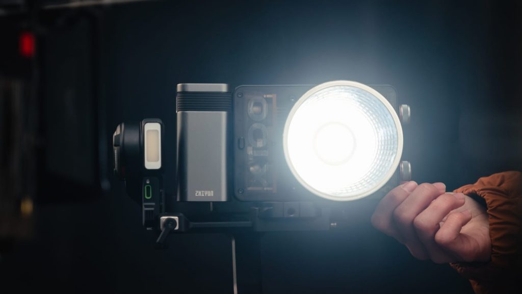 Zhiyun Molus รุ่น X100 Pro ไฟสตูดิโอต่อเนื่องขนาดเล็กพกพาสะดวก | รับประกันศูนย์ไทย สำเนา