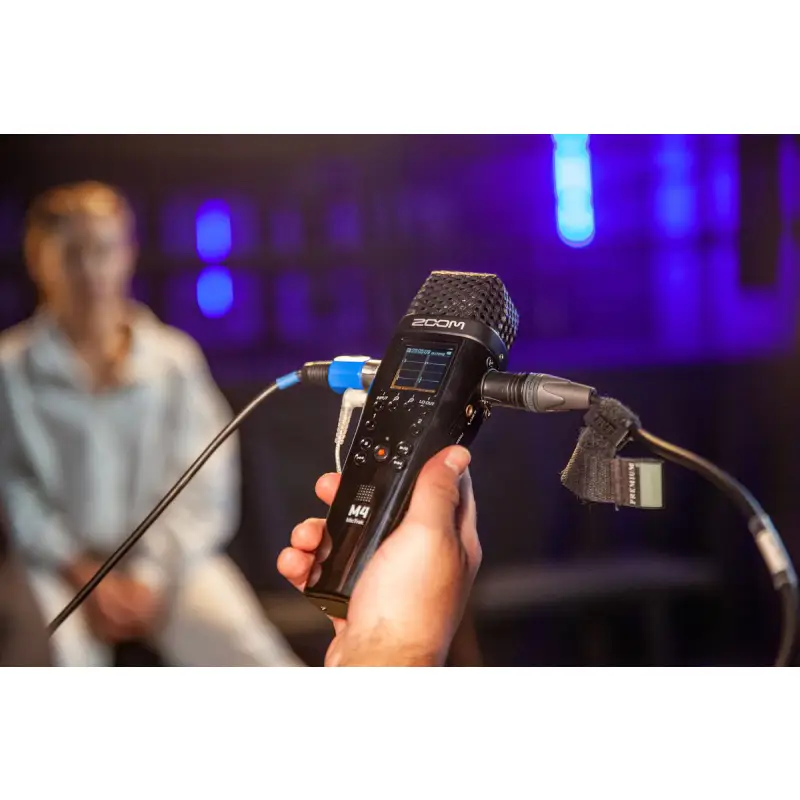 Zoom เครื่องบันทึกเสียง M4 MicTrak Stereo Microphone and Recorder (ประกันศูนย์)