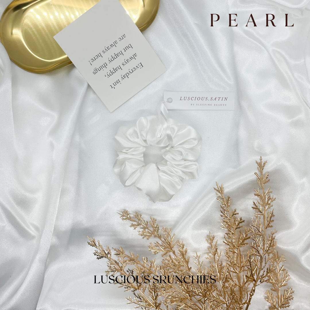ยางมัดผม สี PEARL ทำจาก Luscious Satin ยางรัดผม เนื้อนุ่มละเอียดเกรดพรีเมี่ยม ไม่ดึงผมจนปวดหัว ถนอมเส้นผม ช่วยให้ผมไม่ขาด