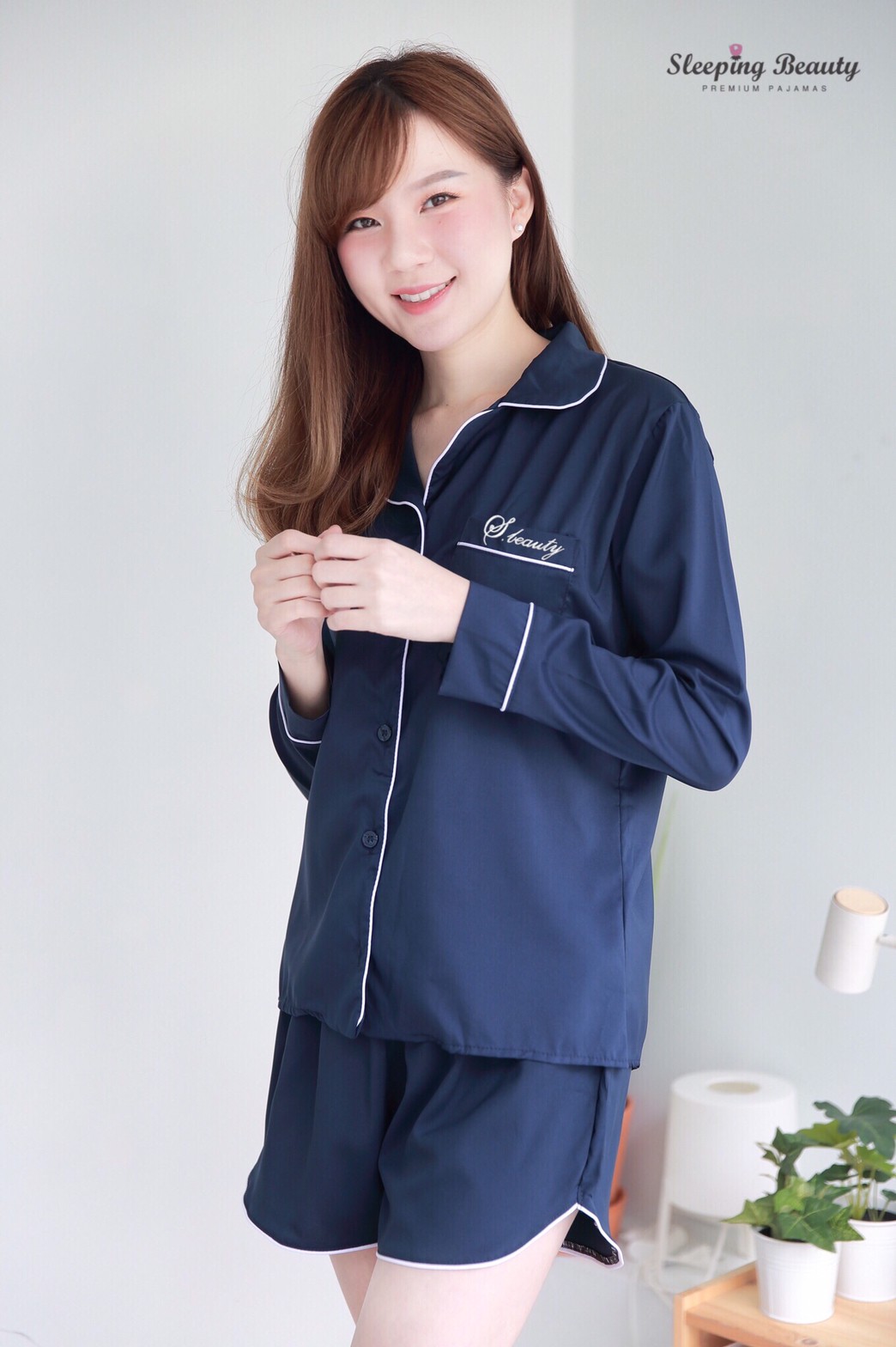 ชุดนอน Premium i Silk สีกรม แขนยาว ขาสั้น เนื้อนิ่ม ส่งไว ตัดเย็บดีมาก แบรนด์ Sleeping Beauty ของแท้ ชุดนอนผู้หญิง