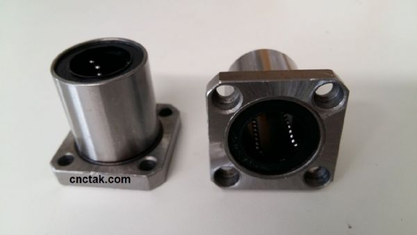 ลูกปืนสไลด์ Flange Linear ball bearing LMK 20 mm.
