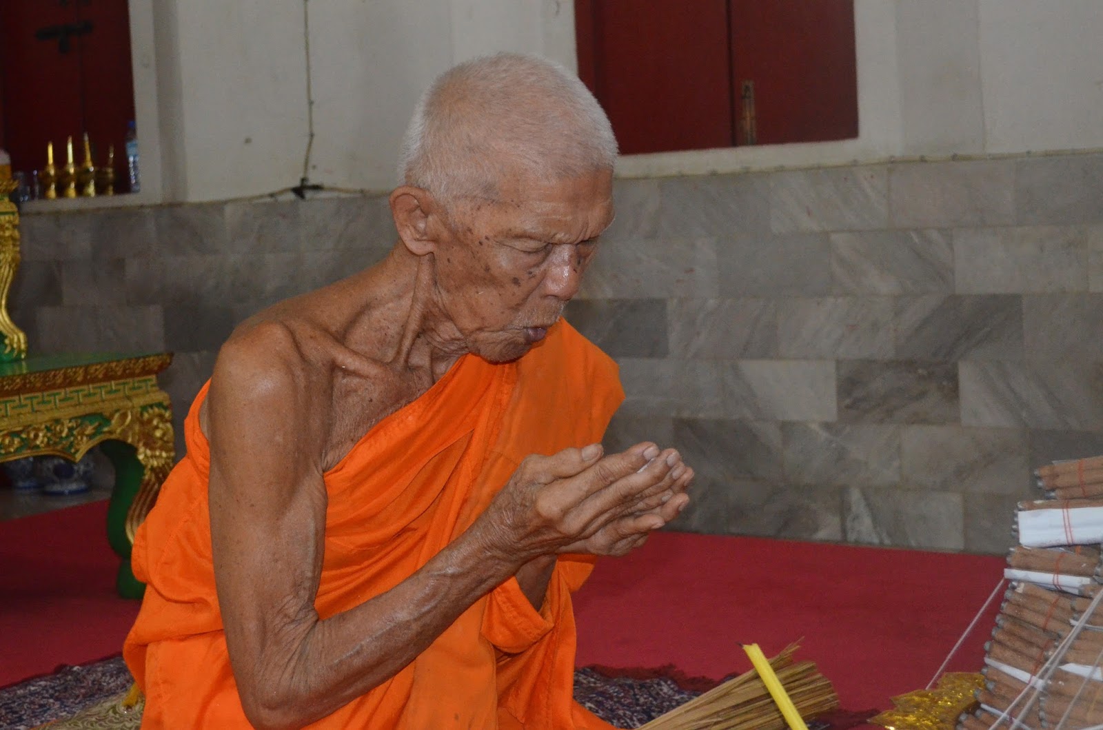 ตะกรุดเมียมาก รุ่น ๕ เทพรัญจวน เนื้อทองคำ 2 นิ้ว อุดผงเทพรัญจวน และผงมหานิทรา หลวงปู่ลอง วัดวิเวกวายุพัด