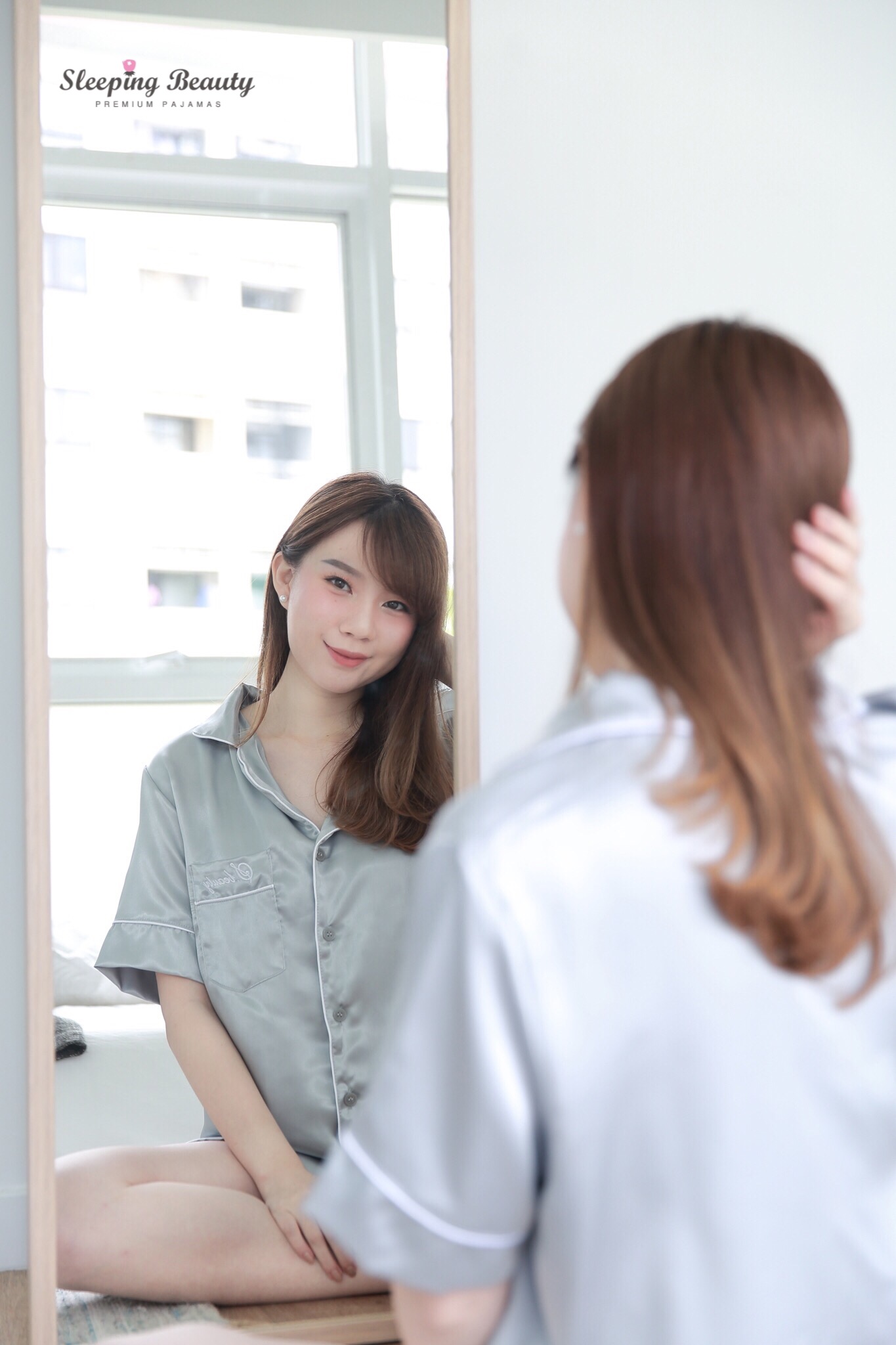 ชุดนอนผ้าซาตินเกรดพรีเมี่ยม สีเทา แขนสั้น กางเกงขาสั้น เนื้อนิ่ม ส่งไว ตัดเย็บดีมาก ชุดนอนผู้หญิง ชุดนอนกางเกง ชุดนอนน่ารัก แบรนด์ Sleeping Beauty ของแท้