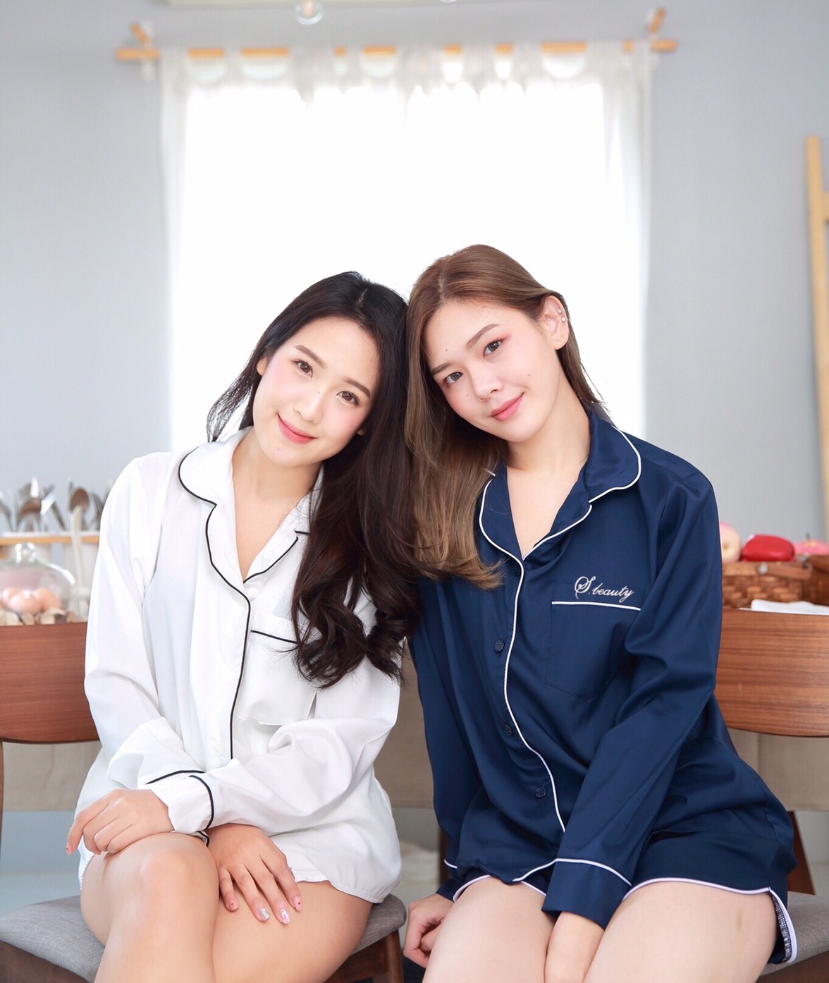 ชุดนอน Premium i Silk สีกรม แขนยาว ขาสั้น เนื้อนิ่ม ส่งไว ตัดเย็บดีมาก แบรนด์ Sleeping Beauty ของแท้ ชุดนอนผู้หญิง