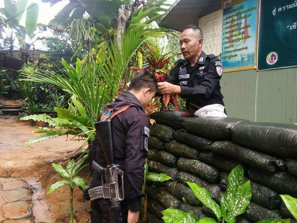 พระเดี๋ยวยอดขุนพล หลังยันต์ศาสตราวุธ แจกทหารใต้ (ของหายาก) หลวงปู่จันทร์ วัดซับน้อย