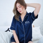 ชุดนอนผ้าซาตินเกรดพรีเมี่ยม สีน้ำเงิน แขนสั้น กางเกงขาสั้น เนื้อนิ่ม ส่งไว ตัดเย็บดีมาก ชุดนอนแฟชั่น ชุดนอนผู้หญิง ชุดนอนน่ารัก ชุดนอนกางเกงแบรนด์ Sleeping Beauty ของแท้