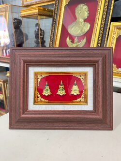 ✨ชุดพระแก้วมรกต 3 ฤดู (องค์พระจิ๋ว) ขนาด 8*9 นิ้ว พร้อมกรอบไม้เรียบสีน้ำตาล ของขวัญ ของขวัญมงคล ของขวัญปีใหม่ ของที่ระลึกมอบผู้ใหญ่ ของขวัญเปิดร้าน ของเเต่งบ้านมงคล ของขวัญขึ้นบ้านใหม่ โอกาสสำคัญต่าง ๆ เสริมสิริมงคล สำเนา