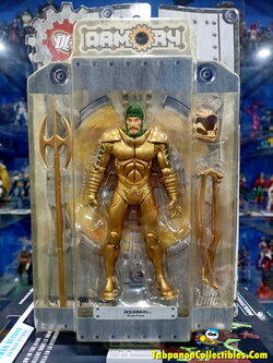 [2008.01] DC Direct DC Armory Series 1 Aquaman Armored (damage package) พลาสติกหลุดจากตัวกระดาษ