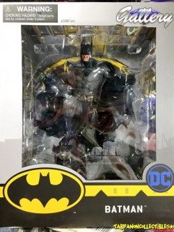 [2019.09] DST DC Gallery DC Comics Batman 9" PVC Diorama