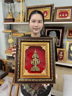 รูปหล่อเรซิ่นนูนต่ำ "ท้าวเวสสุวรรณ" (แบบหนา) พร้อมกรอบ ขนาด 13*15 นิ้ว ของขวัญ ของขวัญมงคล ของขวัญปีใหม่ ของที่ระลึกมอบผู้ใหญ่ ของขวัญเปิดร้าน ของเเต่งบ้านมงคล ของขวัญขึ้นบ้านใหม่ โอกาสสำคัญต่างๆ