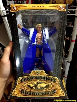 [2016.11] WWE Elite Defining Moment "Blue Robe" Ric Flair 7-Inch Action Figure