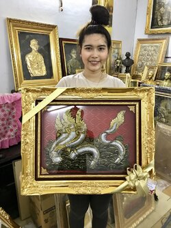 รูปหล่อนูนต่ำ เรซิ่นองค์พญานาคราช 3 เศียร พร้อมกรอบหลุยส์ เสริมบารมี ของขวัญมงคล ของขวัญมงคลเปิดร้าน มอบเป็นของขวัญ ของพรีเมียม ลูกค้า