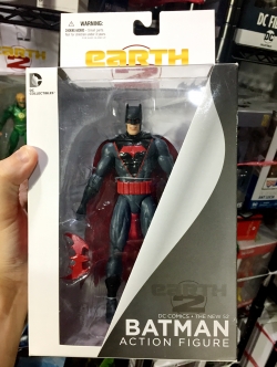 [2014.06] DC Collectibles New 52 Earth 2 Batman (Thomas Wayne) Action Figure