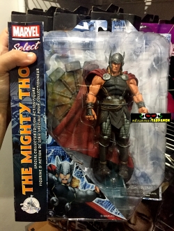 [2015.12] DST Marvel Select The Mighty Thor (Disney Exclusive) Action Figure