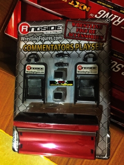 Wretling Accessories - Commentators Playset (Red) (แพ็คแบบเก่า)