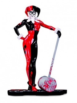 [2020.05] DC Direct Harley Quinn Red, White & Black Hrley Quinn by Adam Hughes Statue