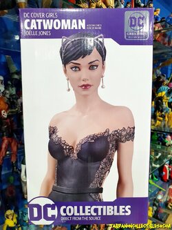 [2020.09] DC Direct DC Cover Girls Catwoman Wedding Dress by Juelle Jones Statue