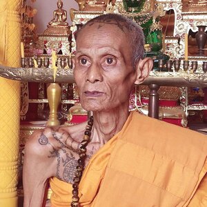 หลวงพ่อเหลย เตชะปัญโญ