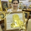 ภาพอัดแผ่นทอง งานนูนต่ำ ในหลวง รัชกาลที่ ๙ พระเสโทหยด เเละพระอริยาบทต่างๆ พร้อมกรอบ เสริมฝ้าย ขนาดภาพ(กว้าง 19 นิ้ว*สูง 17 นิ้ว) งดงาม ทรงคุณค่า ของขวัญ ของขวัญมงคล ของที่ระลึกมอบผู้ใหญ่ ของขวัญเปิดร้าน ของแต่งบ้านมงคล ของขวัญขึ้นบ้านใหม่ โอกาสสำคัญต่าง ๆ