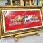 ผ้าพิมพ์ลายม้ามงคล8ตัว บนพื้นกำมะหยี่ พร้อมกรอบ สวยงาม พร้อมกรอบ ขนาด 15*26 นิ้ว ของขวัญเปิดร้าน ของขวัญมงคล ของขวัญปีใหม่ ของที่ระลึกมอบผู้ใหญ่ ของขวัญเปิดร้าน ของเเต่งบ้านมงคล ของขวัญขึ้นบ้านใหม่ โอกาสสำคัญต่าง ๆ เสริมสิริมงคล